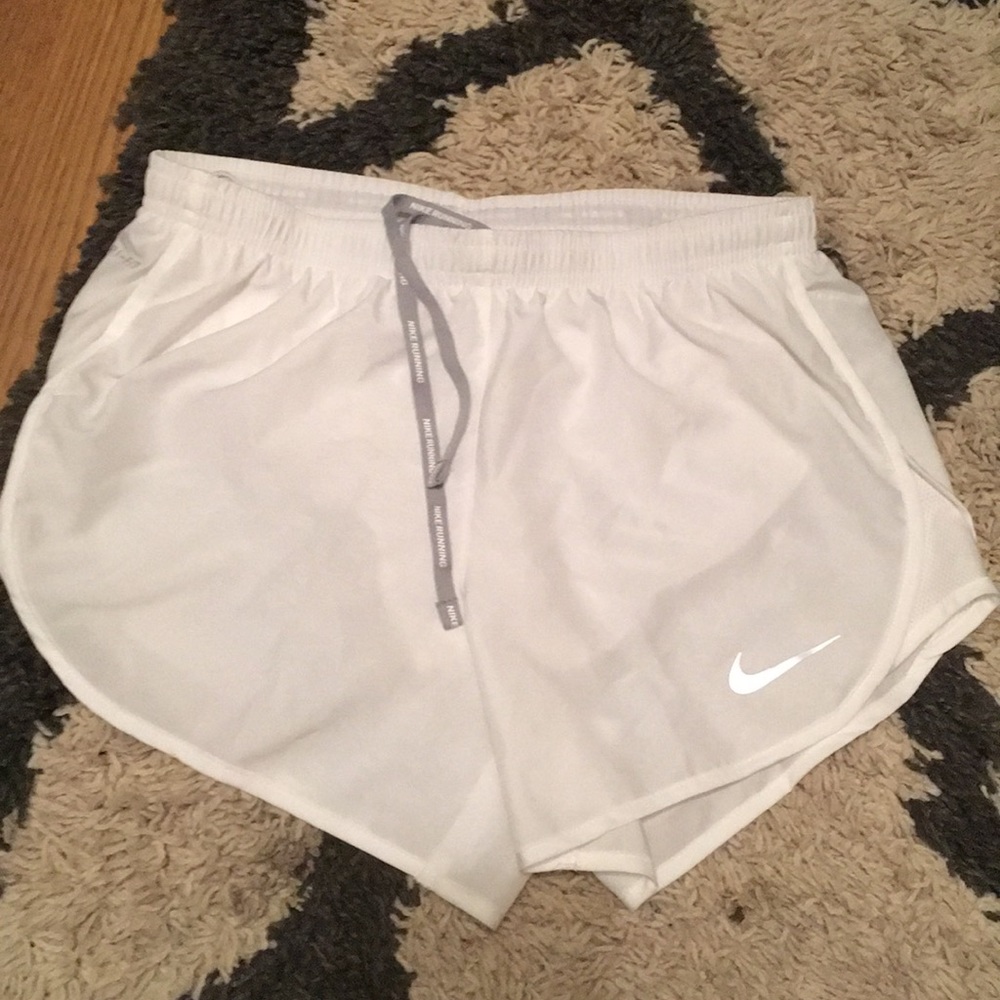 White nike shorts